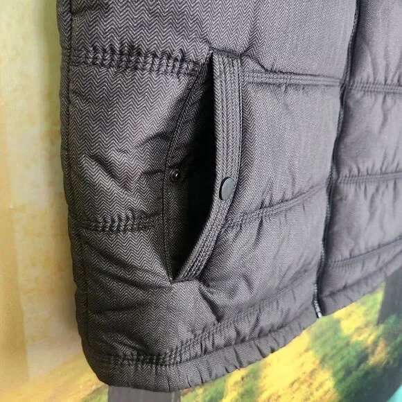 Rock & Republic Mens L Puffer Vest Insulated Gray And Black Zip Up Jacket Coat - Picture 3 of 11